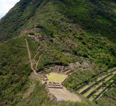 Trek Choquequirao 4 días / 3 noches Trek Choquequirao 4 días / 3 noches