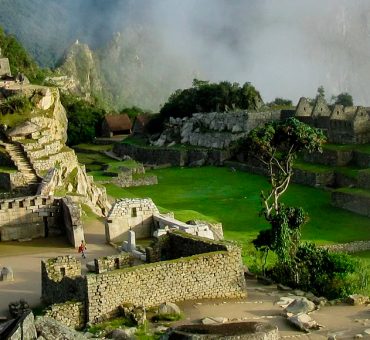 Machu Picchu 2 días / 1 Noche Machu Picchu 2 días / 1 Noche